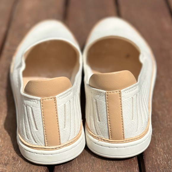 Ugg Sneakers - Picture 6 of 6